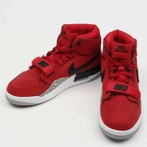 Last Pair - Men's Nike Air Jordan Legacy 312 Red